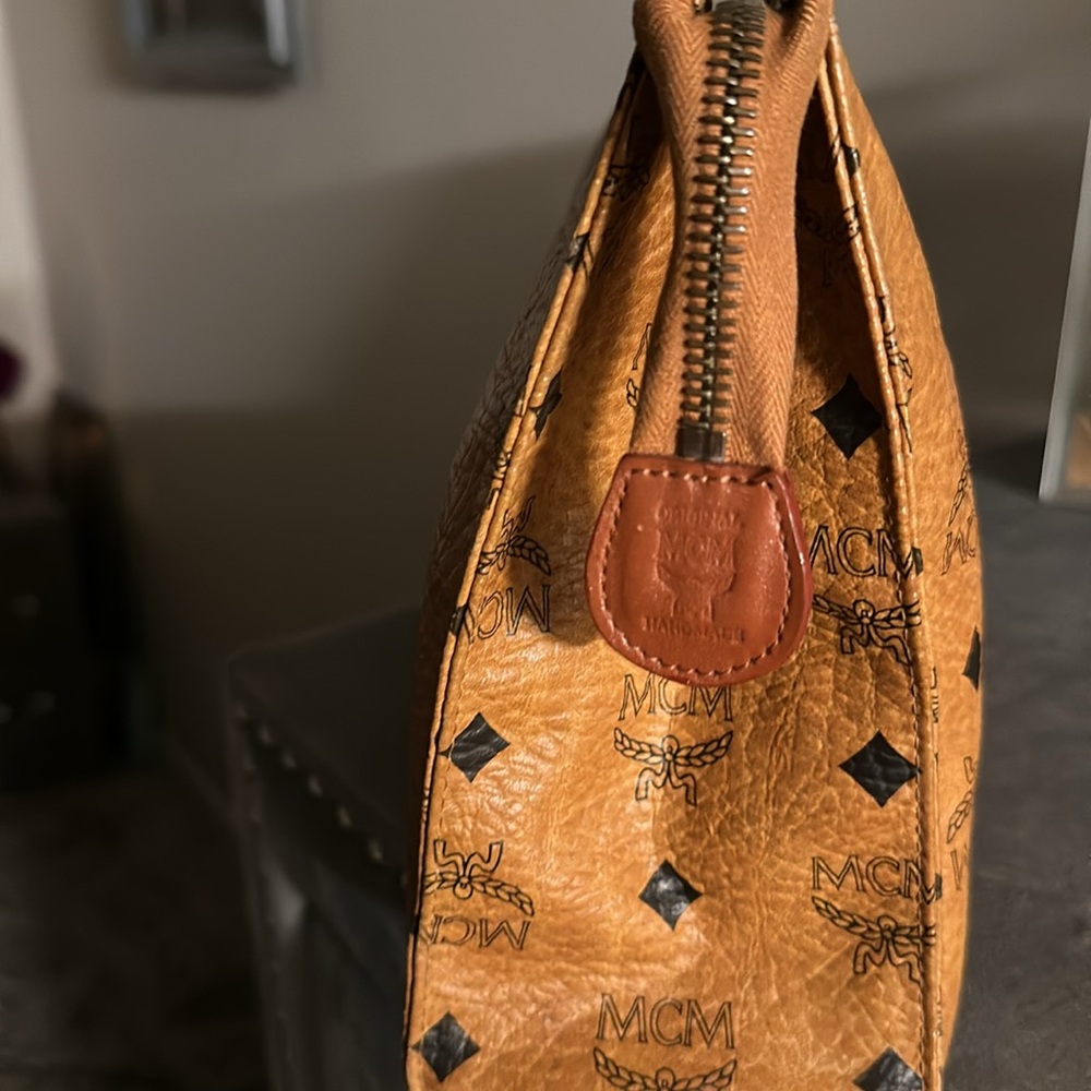 Authentic MCM Clutch. Very Clean inside. - Picture 2 of 5